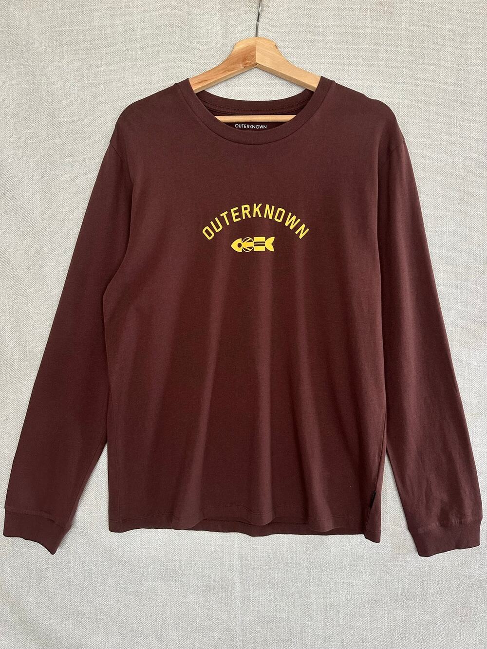 NWOT Outerknown Journey Fish Brown T-Shirt 100% Organic Cotton Men's Medium